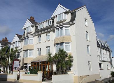 The Queens Hotel