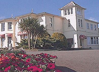 Sunningdale Apartments