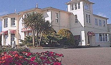 Sunningdale Apartments