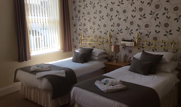 Twin Bedroom, Coombe Court, Babbacombe, Torquay, Devon