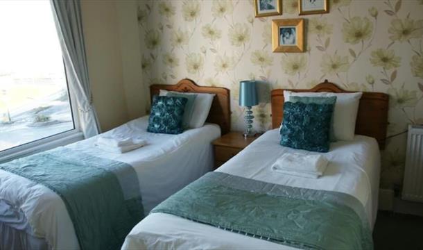 Twin Bedroom, Seaways Hotel, Paignton, Devon